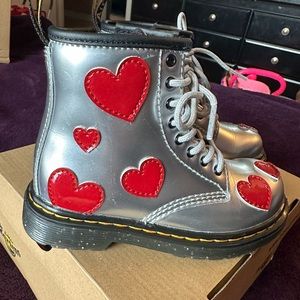 Toddler girl silver Dr Marten boots with red hearts